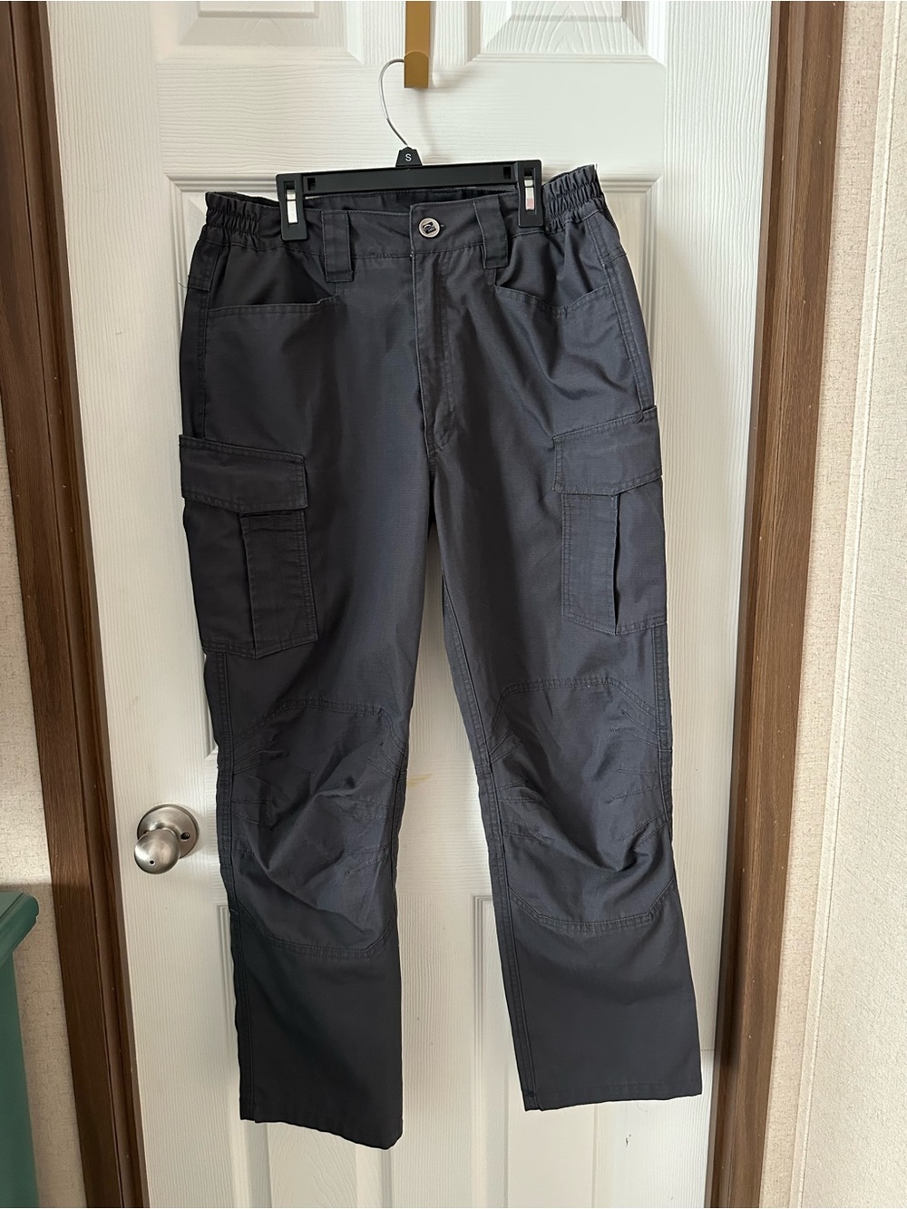 Free Soldier Tactical Men's 32 waist  Black Cargo Pants - Classic Utility Style